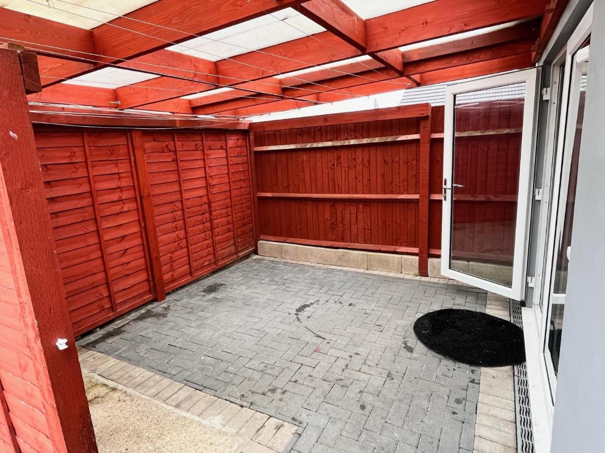 Full Studio Near Heathrow Airport & London Hayes  Exteriér fotografie